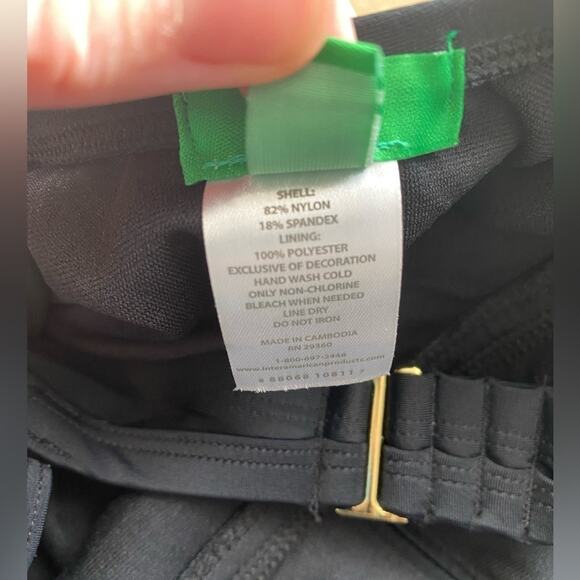 NWT Women's 2X Plus Curvy Rainbow Smocked One Piece Swimsuit Beach Resort - Picture 4 of 9